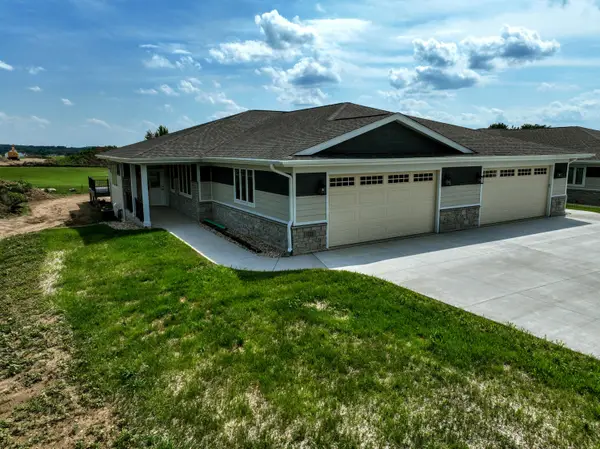 728 E Reinel St, Jefferson, WI 53549