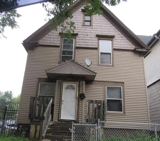 2506 W Fond Du Lac Ave, Milwaukee, WI 53206