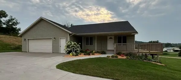 W3875 Harvey Ln, Farmington, WI 54644
