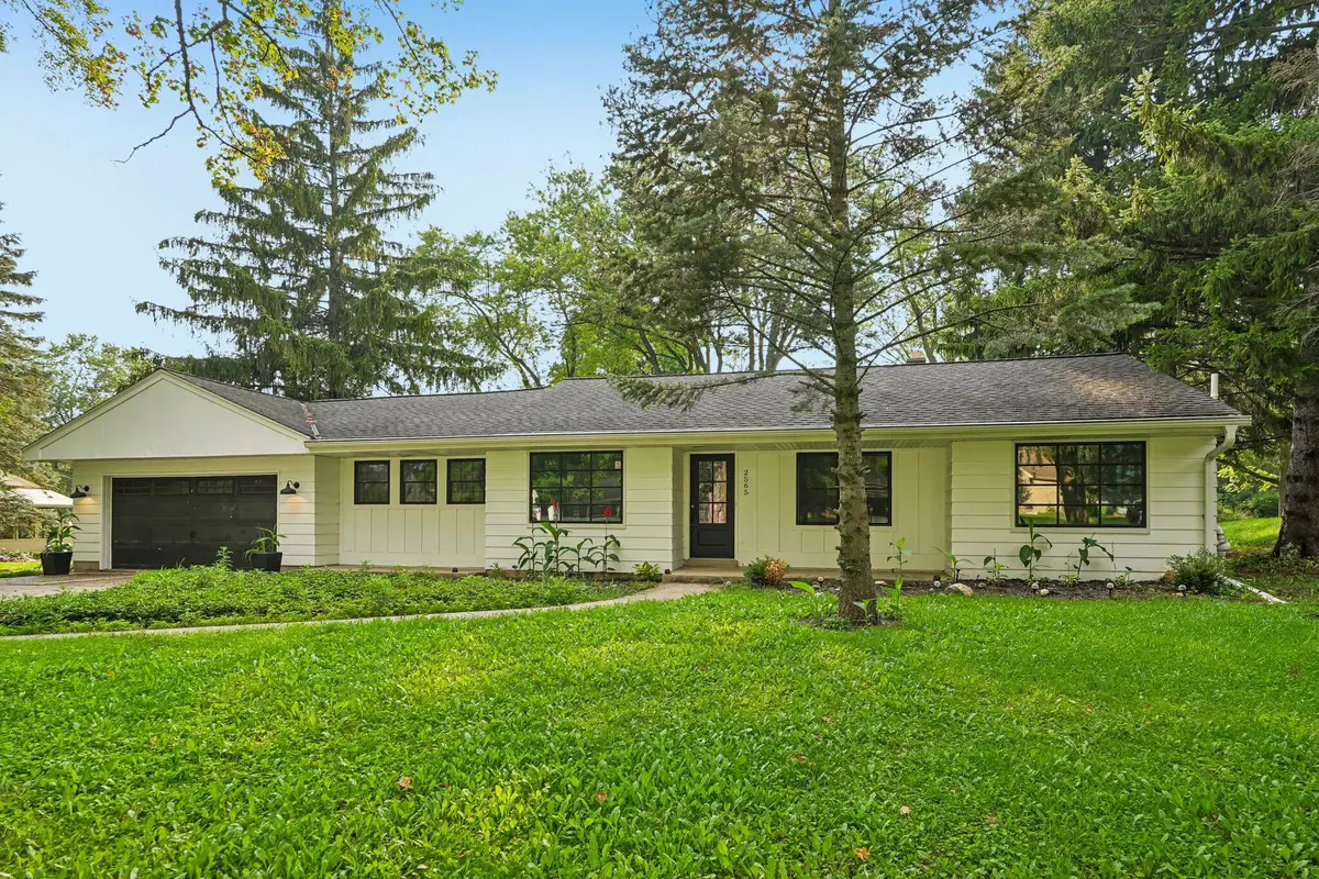 2565 El Rancho Dr, Brookfield, WI 53005 - #1
