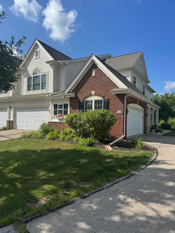 W205N16469 Cranberry Creek Ln, Jackson, WI 53037
