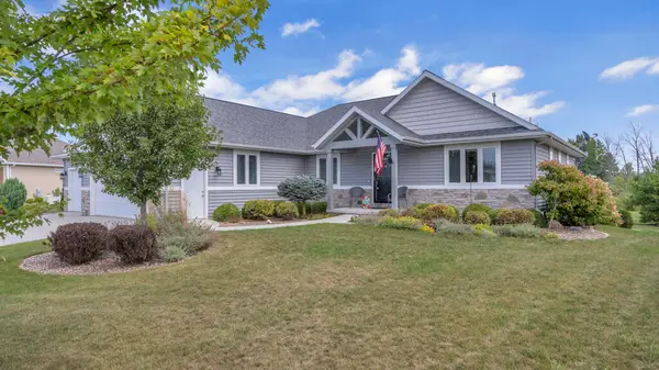 5019 Wild Meadow Dr, Sheboygan, WI 53083