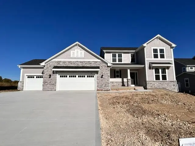 250 Bayberry Ln, Grafton, WI 53024 - #1