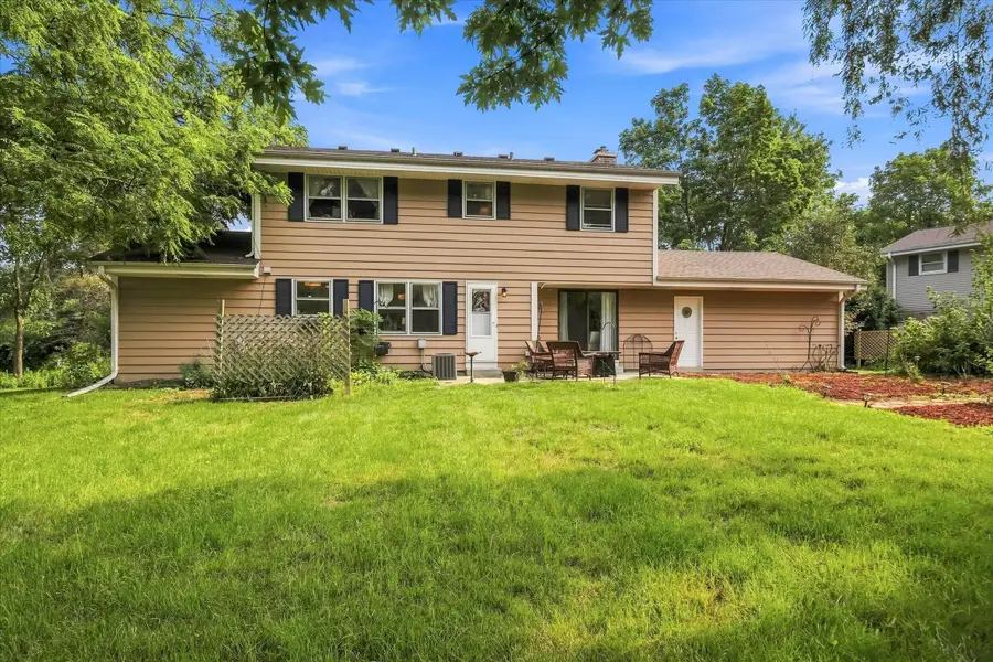11145 N Riverland Ct, Mequon, WI 53092 - #2