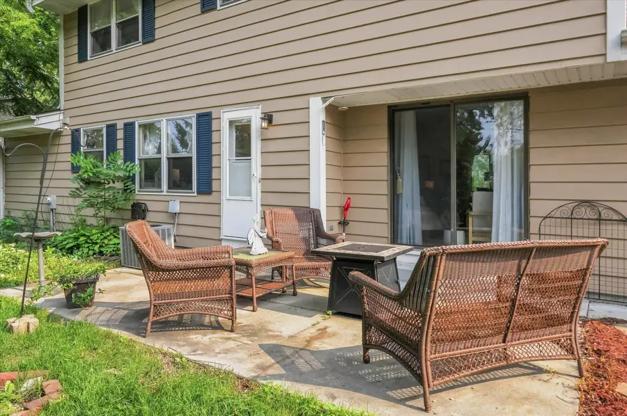 11145 N Riverland Ct, Mequon, WI 53092 - #3