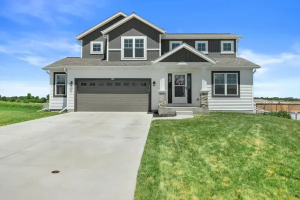 906 Ridge Ct, Watertown, WI 53094