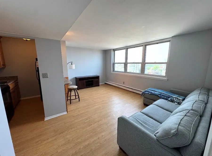 1707 N Prospect Ave, Milwaukee, WI 53202 - #3