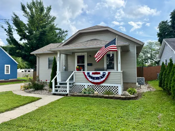 357 Wainwright Ave, Burlington, WI 53105