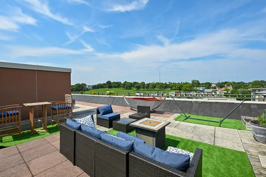 1888 N Water St, Milwaukee, WI 53202 - #2