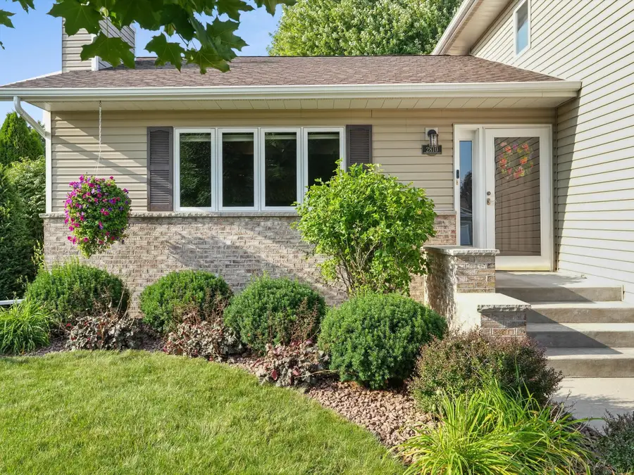2810 44th St, Two Rivers, WI 54241 - #2