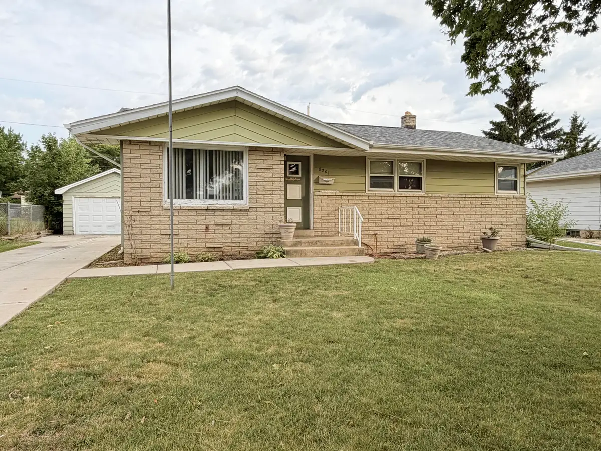 8261 W Daphne St, Milwaukee, WI 53223 - #1