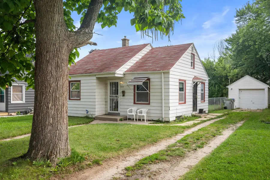 4908 N 27th St, Milwaukee, WI 53209 - #2