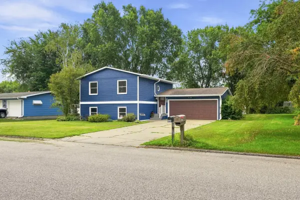 827 Olson St, Blair, WI 54616
