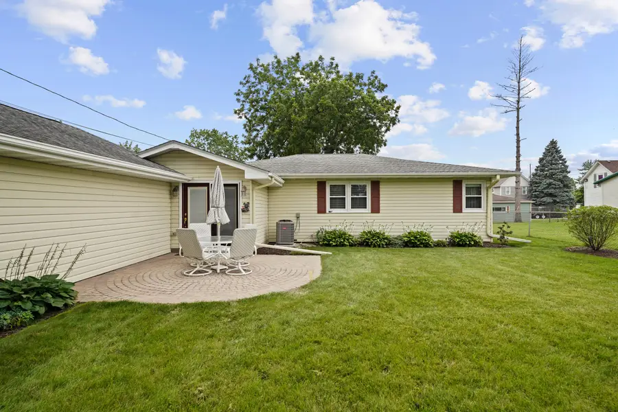 1121 Jean St, Union Grove, WI 53182 - #3