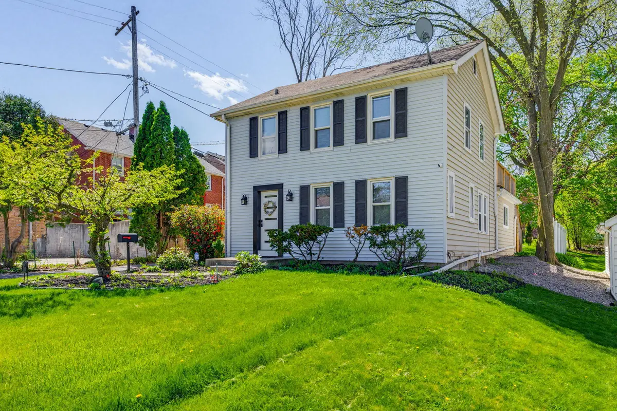 1219 N 85th St, Wauwatosa, WI 53226 - #1