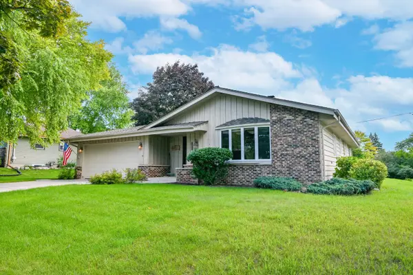 1956 Keith Ln, Grafton, WI 53024
