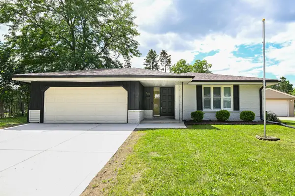 8803 W Cheyenne St, Milwaukee, WI 53224