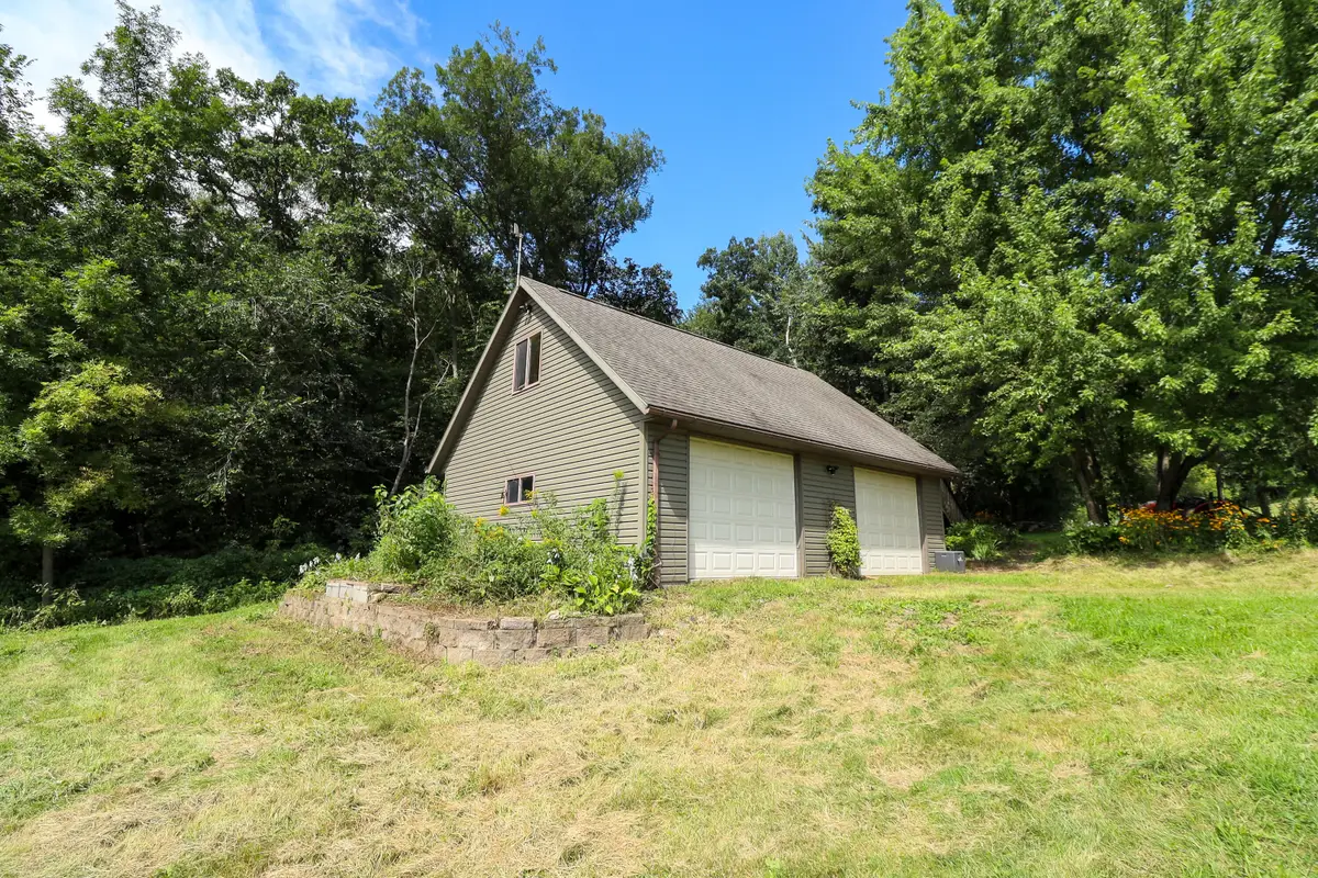 E810 Gilardi Ln, Genoa, WI 54632 - #1