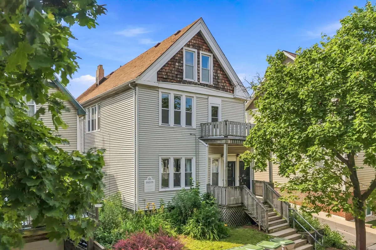 2045 N Hubbard St, Milwaukee, WI 53212 - #1