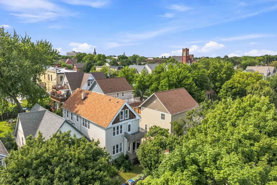 2045 N Hubbard St, Milwaukee, WI 53212 - #2