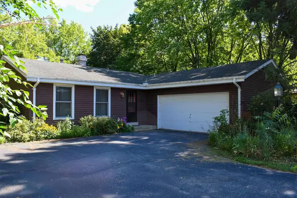 1325 Carlin Ct, Burlington, WI 53105