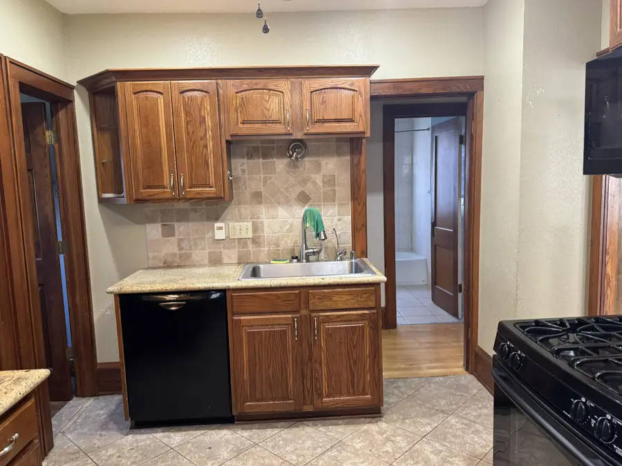 1205 S 74th St, West Allis, WI 53214 - #3