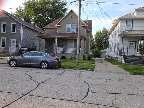 602 46th St, Kenosha, WI 53140