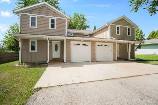 6867 Enge Dr, Newburg, WI 53090