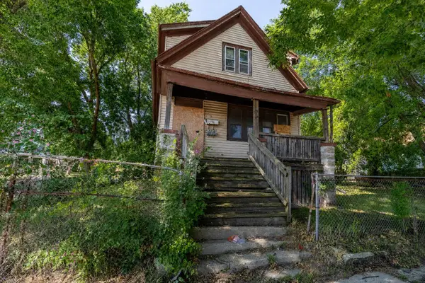 2532 W Lloyd St, Milwaukee, WI 53205