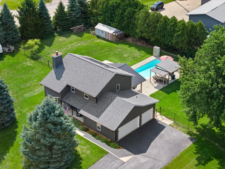W1215 Jolly Ct, Ixonia, WI 53036 - #2