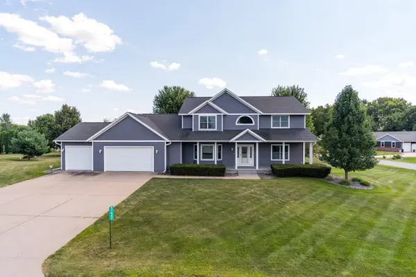 W7885 Country Ave, Holland, WI 54636