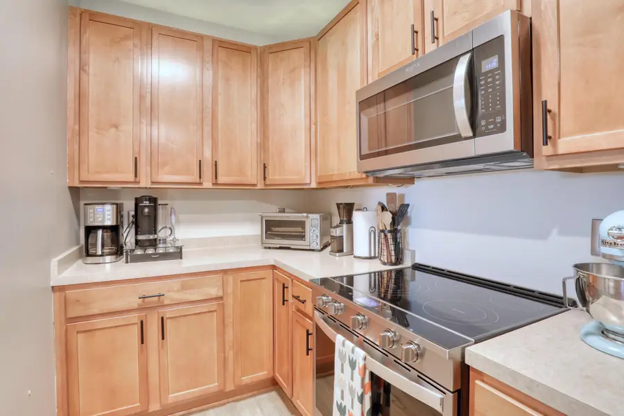 2933 W Drexel Ave, Franklin, WI 53132 - #3