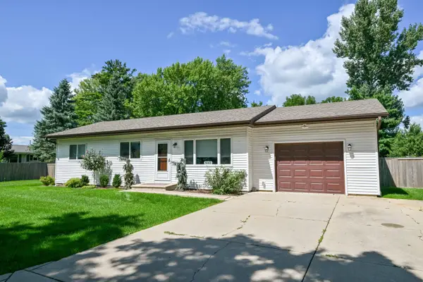 532 Schroeder Ave, Delavan, WI 53115