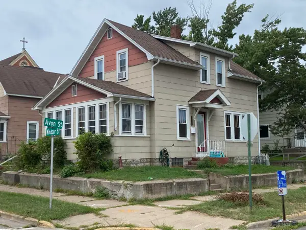 1103 Avon St, La Crosse, WI 54603