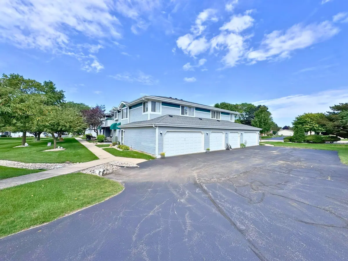 6731 Mariner Dr, Mount Pleasant, WI 53406 - #1