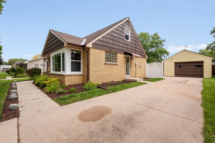2916 S 104th St, West Allis, WI 53227 - #3