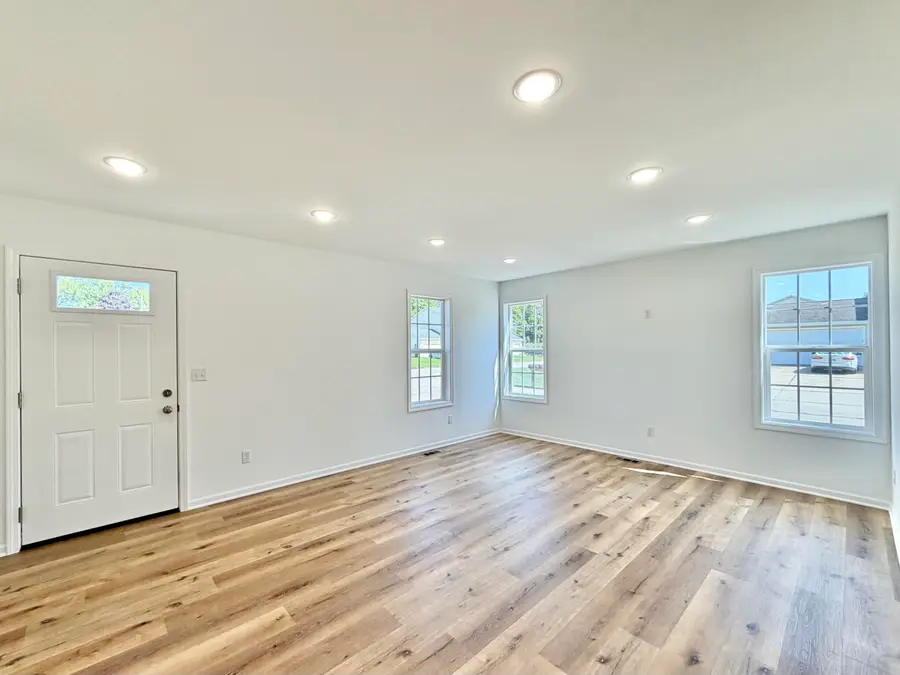 28 N Third St, Darien, WI 53114 - #3