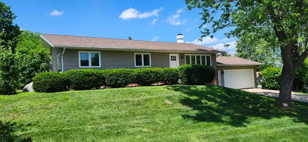 1707 Miller Rd, Lake Geneva, WI 53147