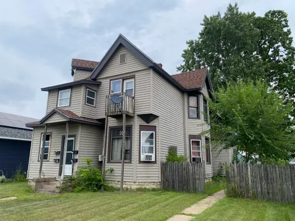 1328 Caledonia St, La Crosse, WI 54603