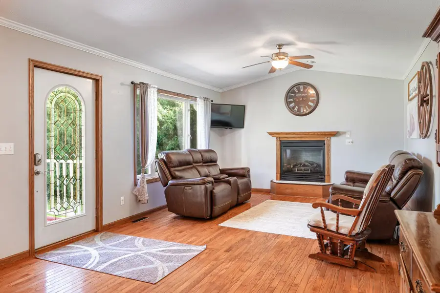 316 Gaarder Rd E, Holmen, WI 54636 - #3