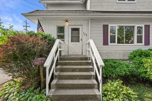 123 Cook St, Waukesha, WI 53186