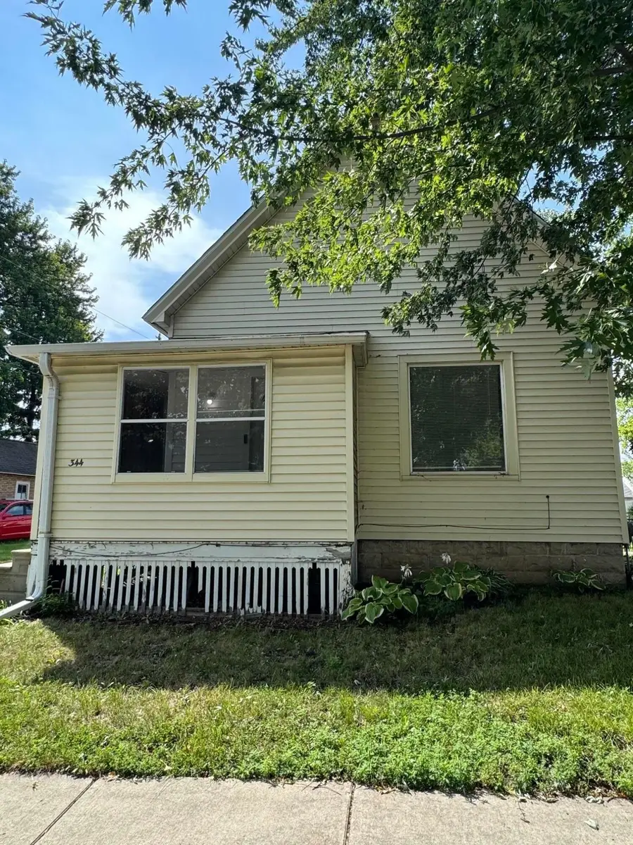 344 N Macy St, Fond Du Lac, WI 54935 - #2