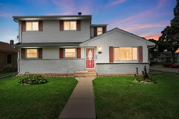 8302 W Courtland Ave, Milwaukee, WI 53218