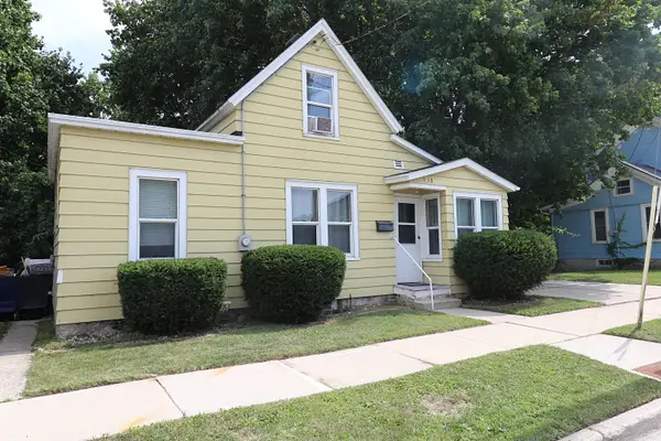 738 Broadway St, Sheboygan Falls, WI 53085