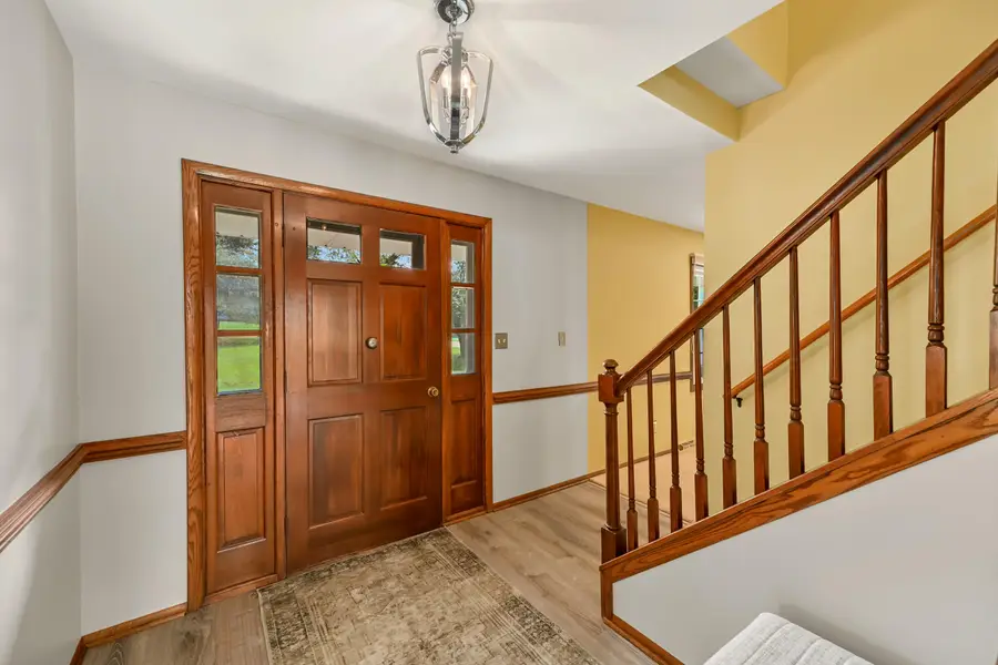 S40W22816 Sommers Hills Dr, Waukesha, WI 53189 - #2