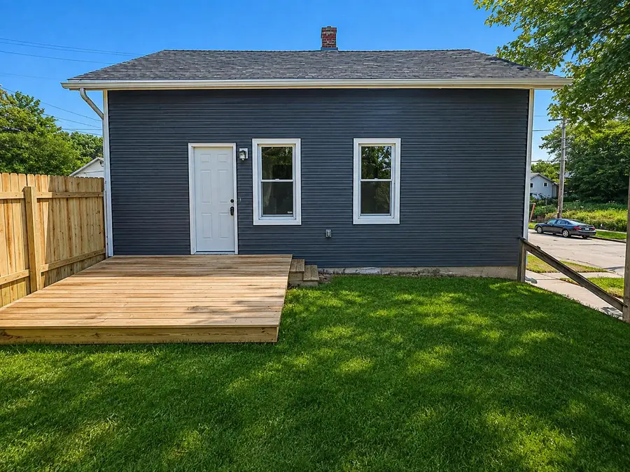 1019 N 12th St, Sheboygan, WI 53081 - #2