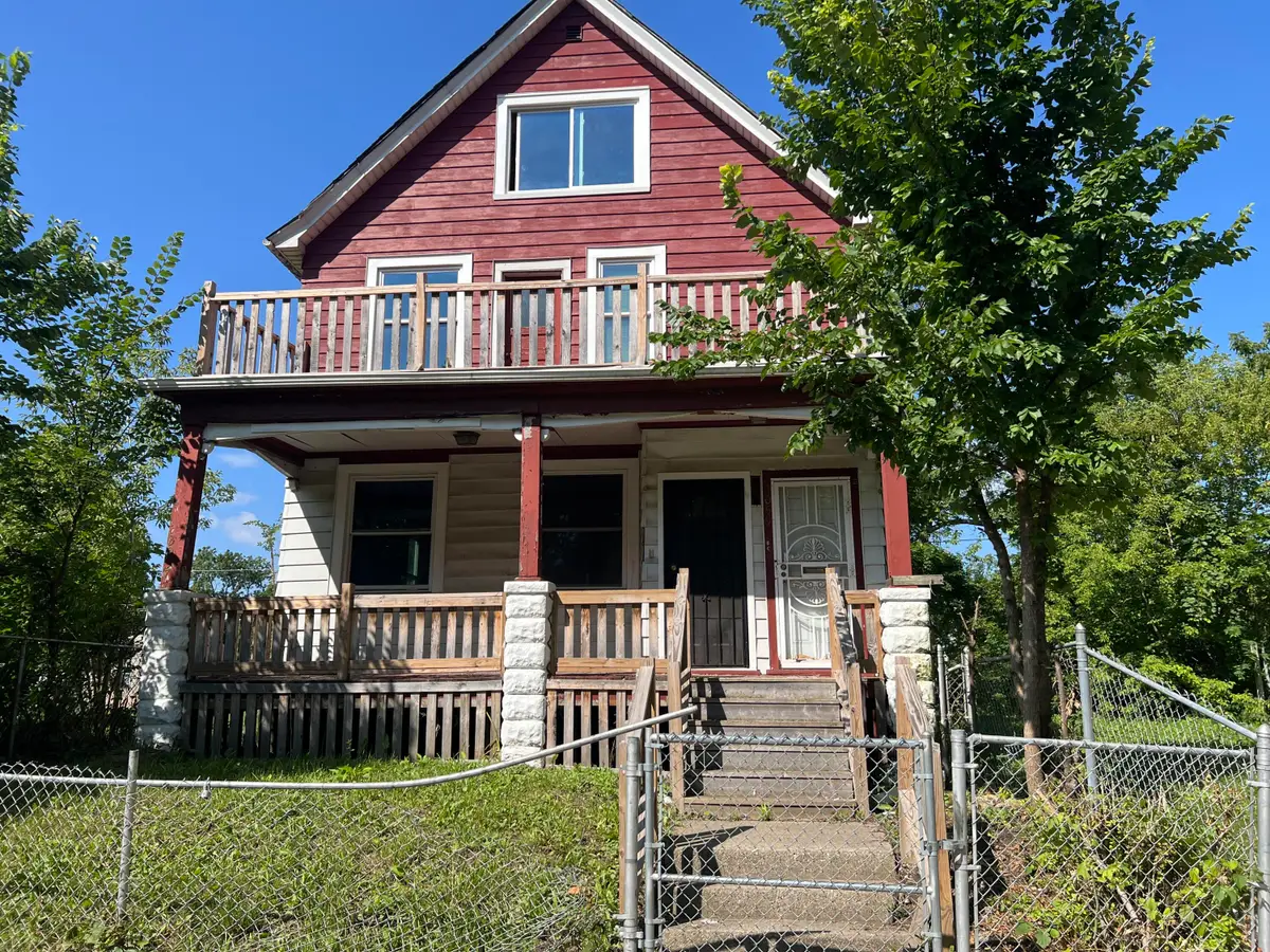 3057 N 21st St, Milwaukee, WI 53206 - #1