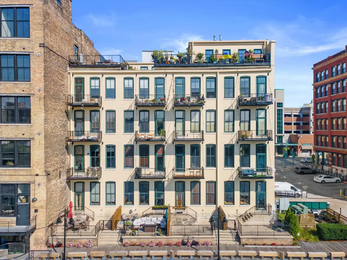 205 N Water St, Milwaukee, WI 53202 - #1