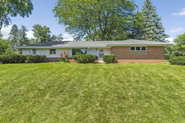 6411 S 118th St, Franklin, WI 53132