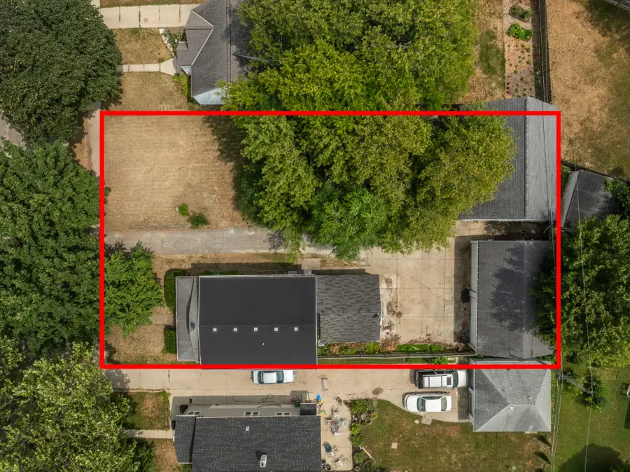 1331 E Saveland Ave, Milwaukee, WI 53207 - #2